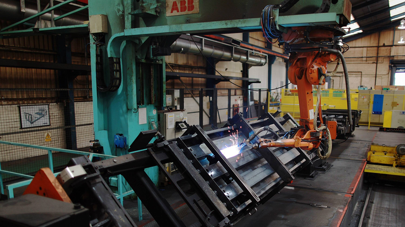 Illustration for article titled 18 Gorgeous Images of Job-Stealing Factory Robots